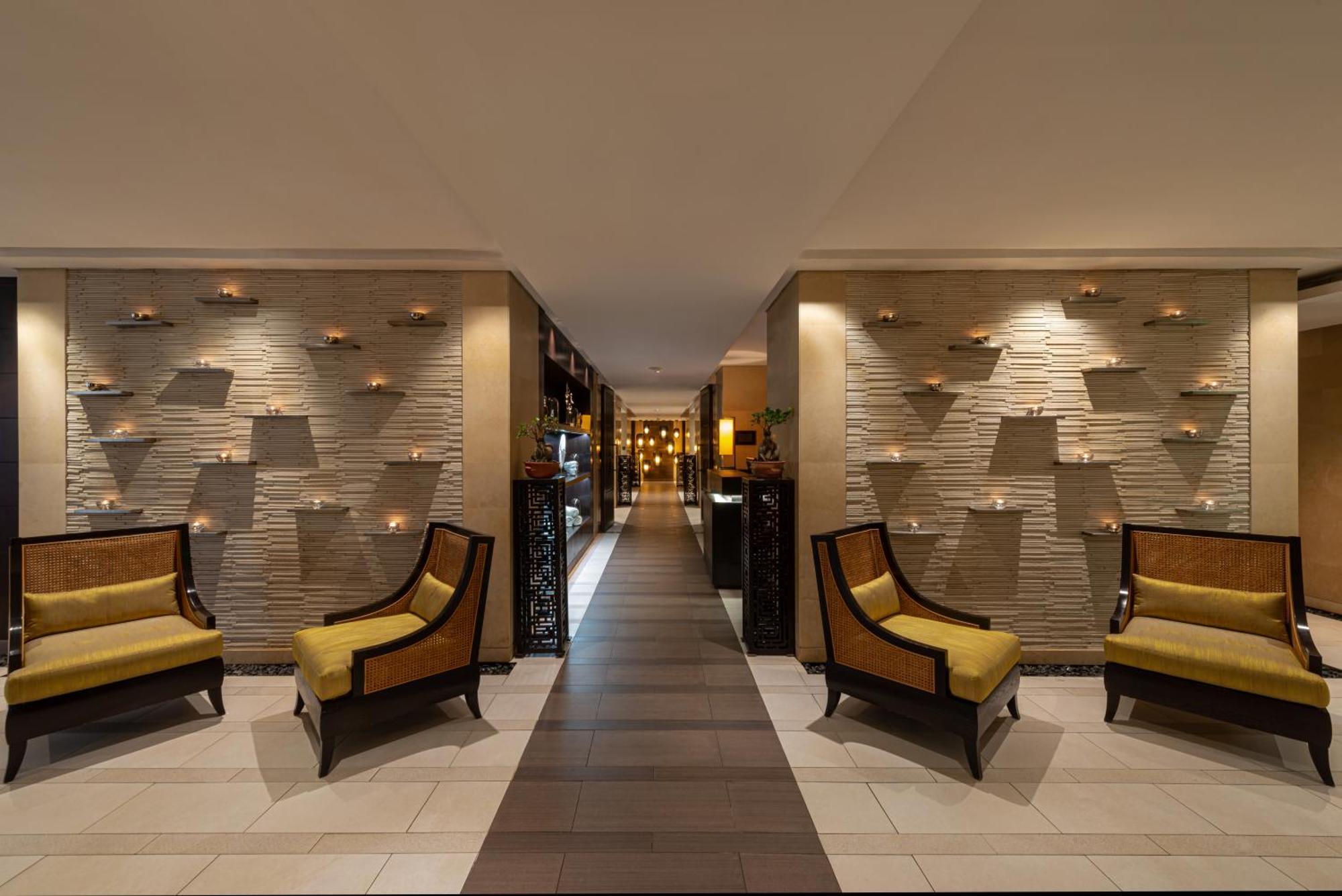 利雅得水仙水疗酒店 利雅德 外观 照片 The interior of the hotel