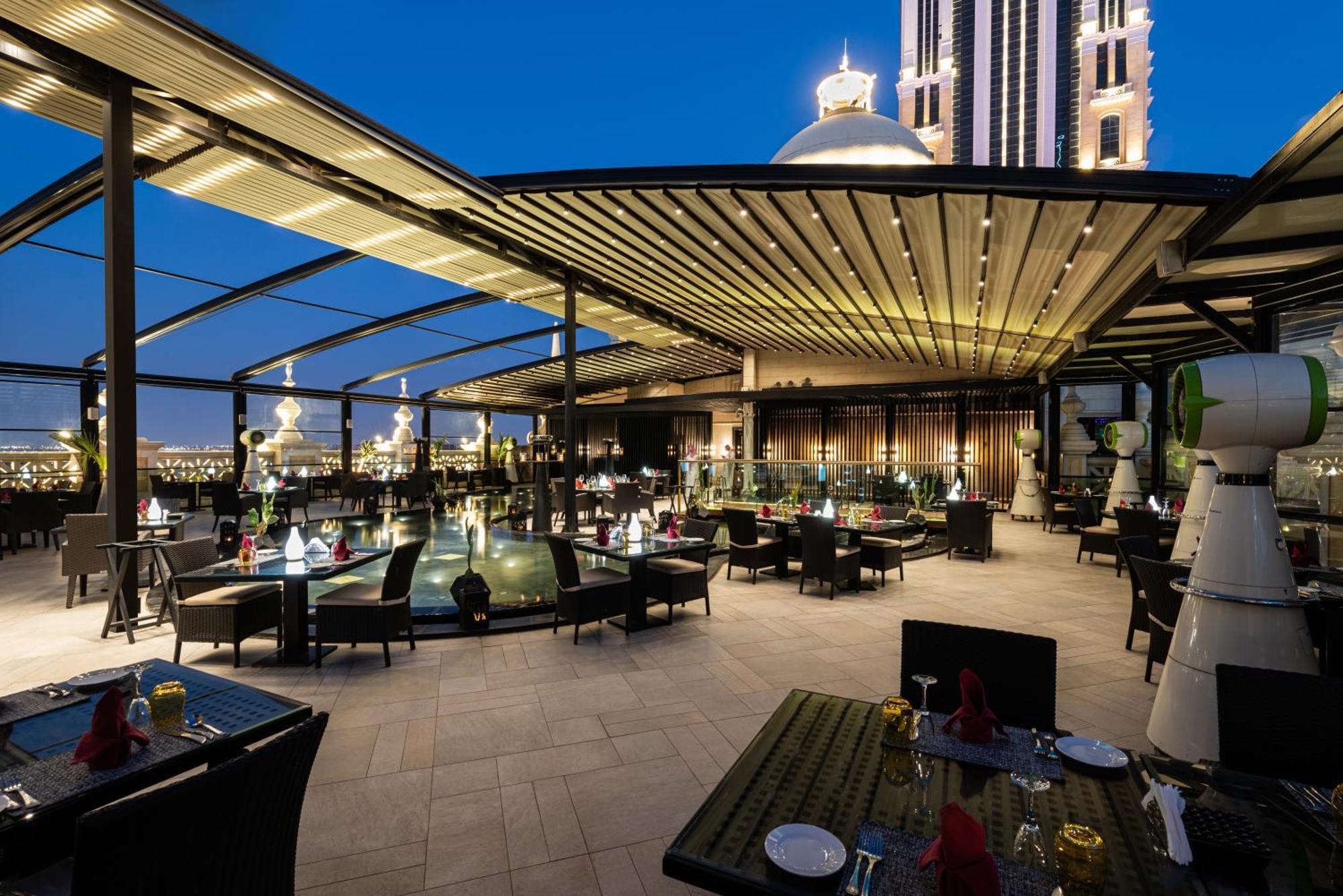 利雅得水仙水疗酒店 利雅德 外观 照片 The 360° Sky Lounge